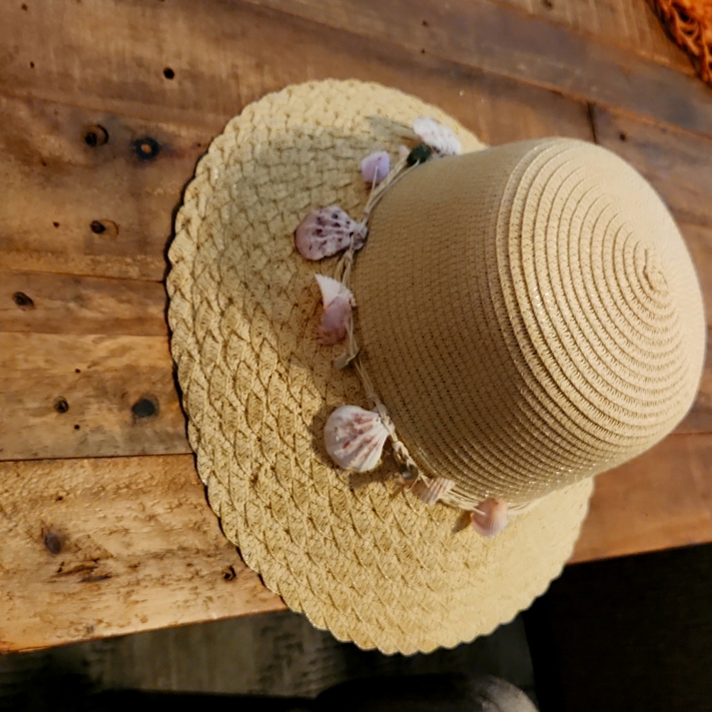 RAREST Brand new gorgeous hat ties hang in back to style however you want NWOT - Picture 1 of 7